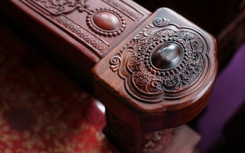 红木家具厂为您介绍为什么各人都爱红木家具？？？